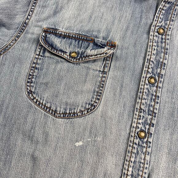 Levi Strauss Signature Pearl Snap Distressed Denim Shirt Men's Size XL - Picture 8 of 9